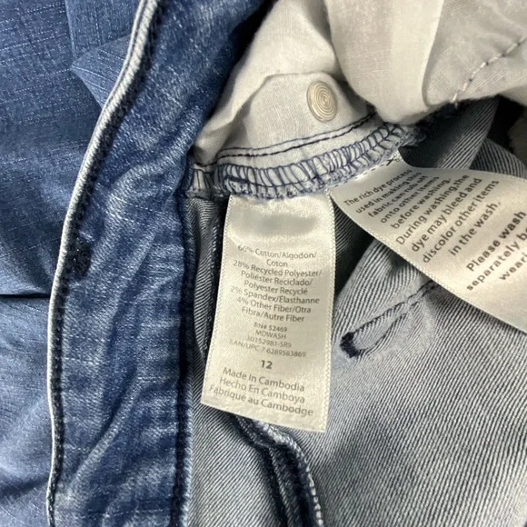 Sofia by Sofia Vergara Women’s Rosa Curvy Ankle Medium Wash Denim Jeans | 12 - Picture 14 of 16